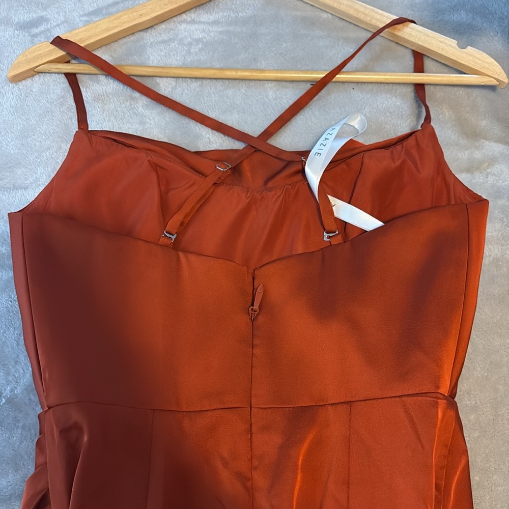 Dress - Picture 5 of 7